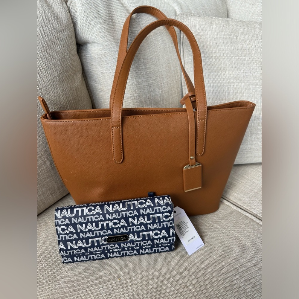 Miztique Tote bag in saddle Color NWT
